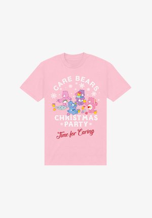 Lyserød t-shirt med Care Bears i festligt tøj. Teksten siger "Care Bears Christmas Party" og "Time for Caring" i hvid og rød.