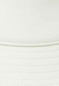 Reichstadt Cappello - white