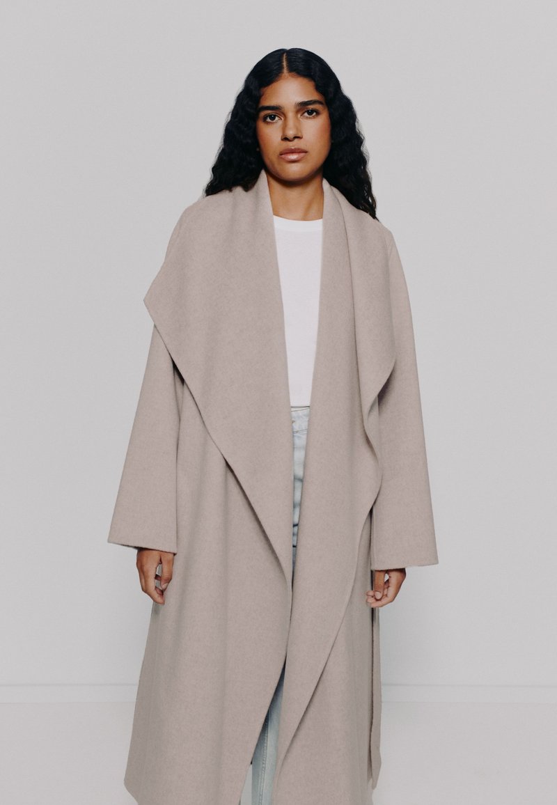 IVY OAK CARRIE ROSE - Cappotto classico - light sand