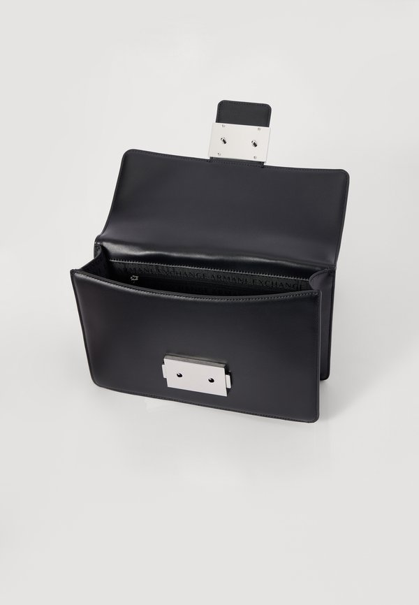 MEDIUM MESSENGER BAG - Cross body bag4