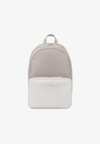 Ei valittu, muted clay sprinkled