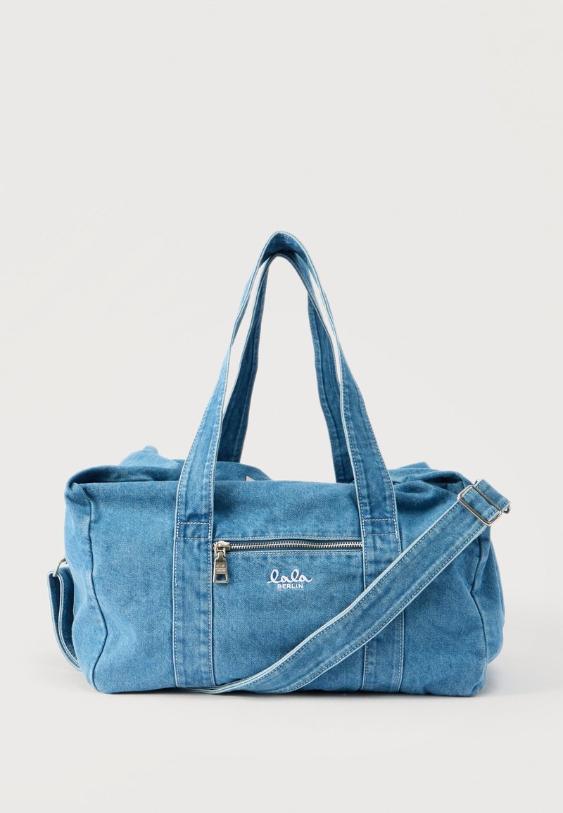 lala Berlin BIG BAG MURIEL - Reiseveske - washed blue/blå denim ...