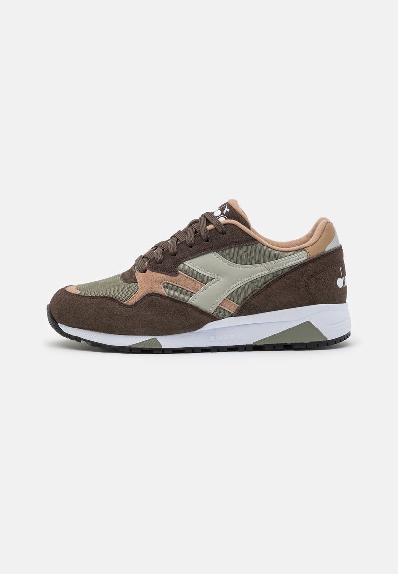 Sneakers Diadora N902 S, Unisex Adulto, In Nylon E Suede - Scarpe Lifestyle Retro Per Uomo E Donna
