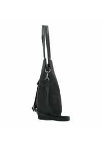 Sac noir à bandoulière avec une finition texturée, de forme allongée, sangle fine réglable et détail en métal sur le côté.