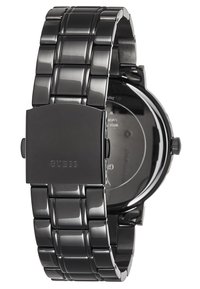 Černé nerezové hodinky s lesklým náramkem, čtvercovou sponou a kulatým ciferníkem, které ukazují elegantní, moderní design.