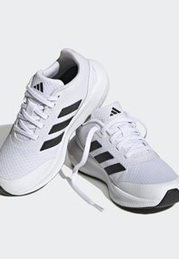 adidas Performance FALCON 3 LACE - Silniční běžecké boty - cloud white   core black   cloud white