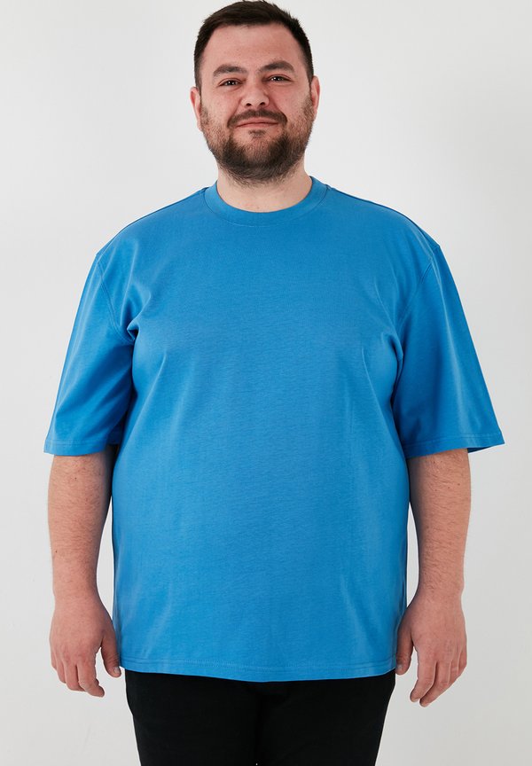 PLUS SIZE - T-Shirt basic