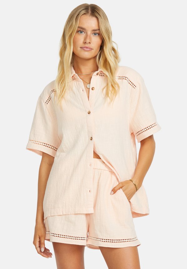 MIT KURZEN ÄRMELN - Button-down blouse - mef