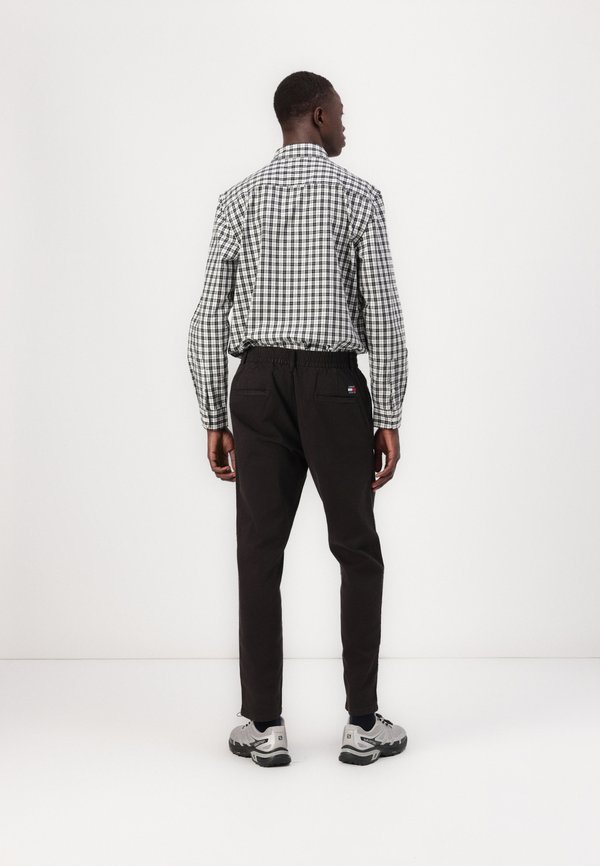 ISAAC CASUAL - Chinos3