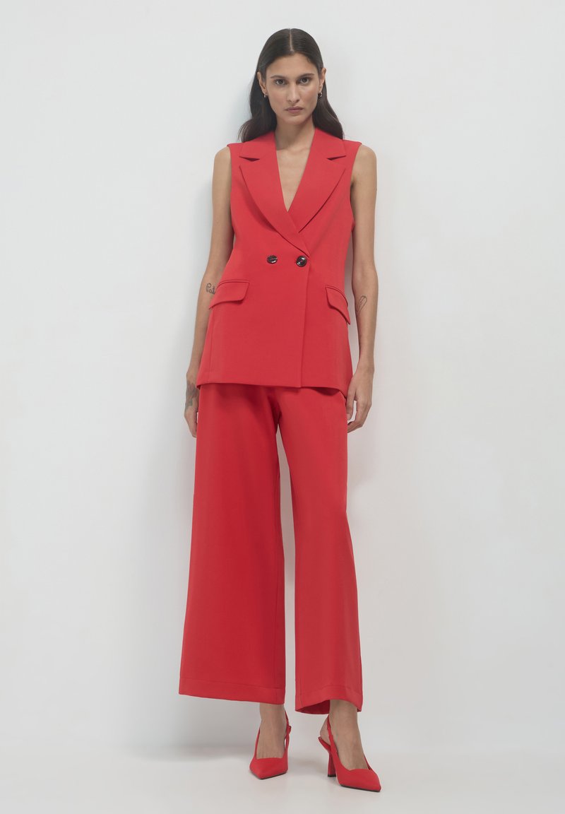 Calliope - DOPPIOPETTO - Waistcoat - rosso scuro, Enlarge