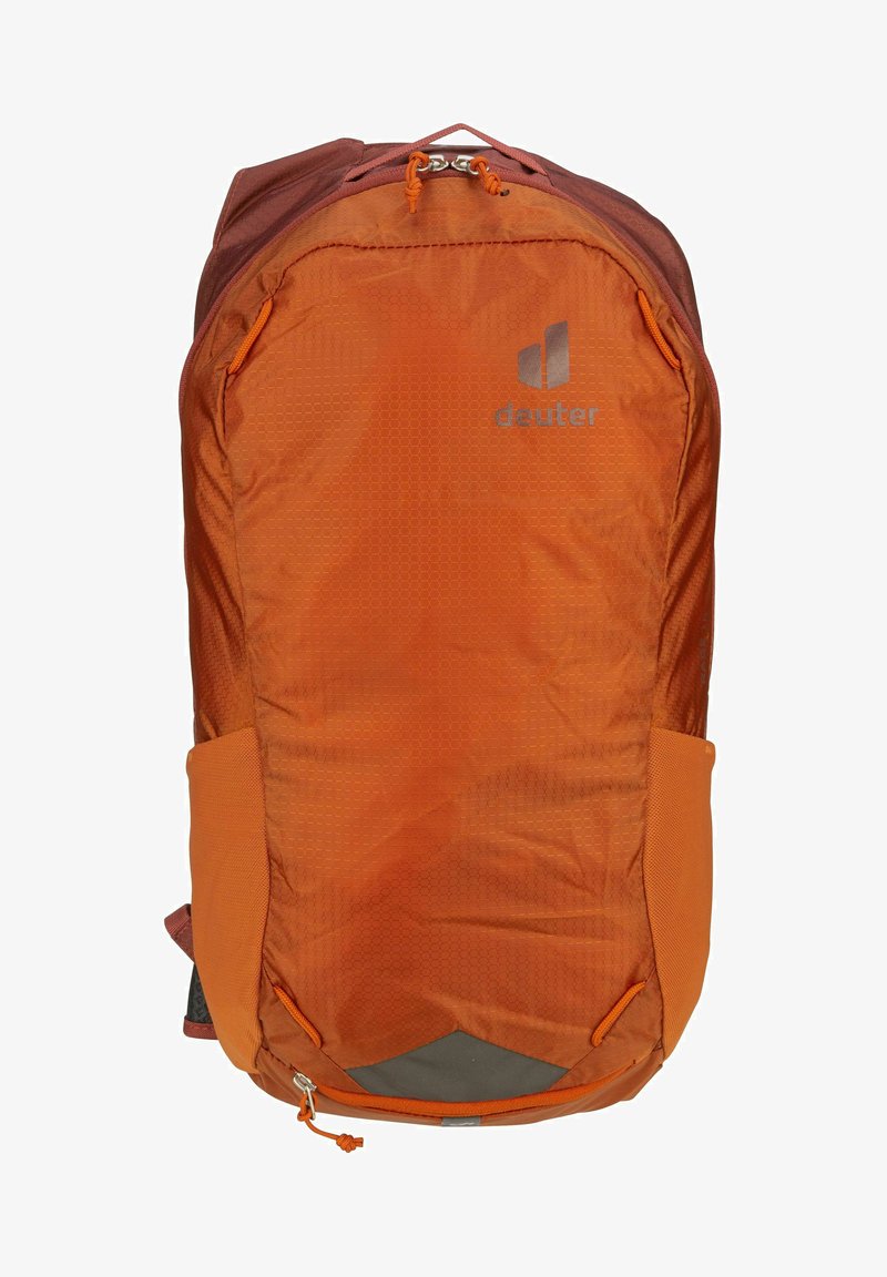 Sac à dos orange en tissu à motif hexagonal, avec des bretelles ajustables, des poches latérales et un logo à l'avant.