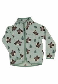 Fleecejacke mit einem hellgrünen Grundton, verspielten Mustern von Waschbären und Bäumen, vollständigem Reißverschluss und kontrastierenden Besätzen an den Bündchen und dem Saum.