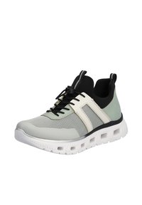 Baskets légères avec un dessus en maille gris clair et menthe, accents noirs, semelle blanche rembourrée avec des trous de ventilation et lacets noirs.