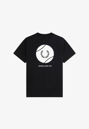 Zwarte katoenen t-shirt met een grote afbeelding van een tennisbal met lauweren en de tekst "ORIGINAL SINCE 1952" op de achterkant.