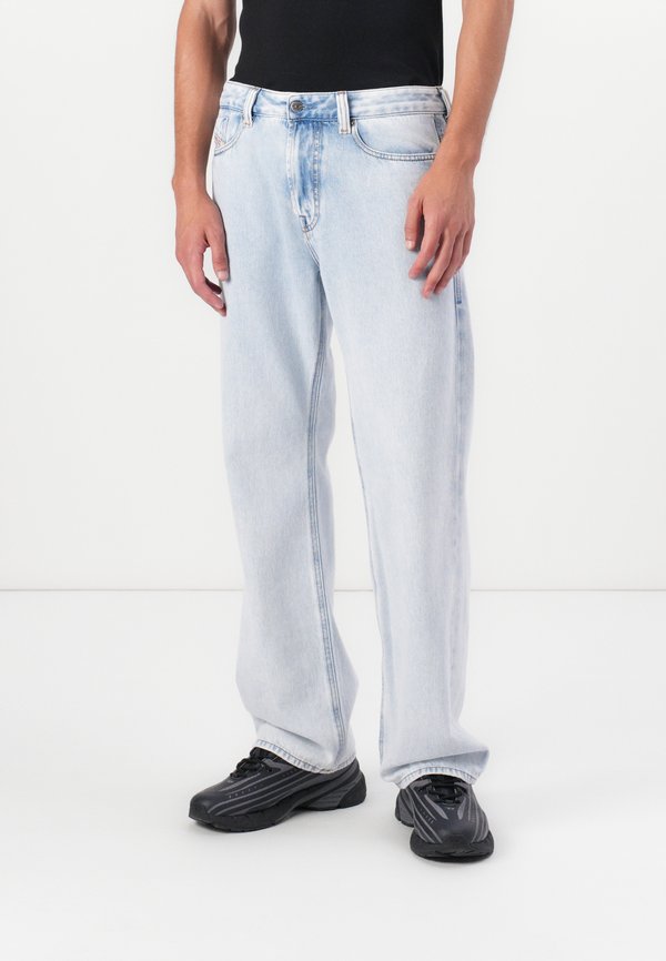 Jeans Straight Leg - 01