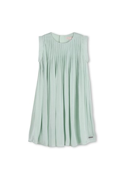 Αμάνικο ανοιχτό πράσινο φόρεμα με κάθετες πιέτες, στρογγυλή λαιμόκοψη και ομαλή υφή· διαθέτει μικρό μεταλλικό λογότυπο στο τελείωμα.