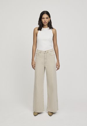 Wide leg - sandstein