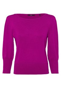 Vaaleanpunainen neulepaita, jossa on pyöreä kaula-aukko, kolmella neljänneksellä olevat hihat sekä ribatut hihansuut ja helma. Suuri sileä pinta ja istuva muotoilu.