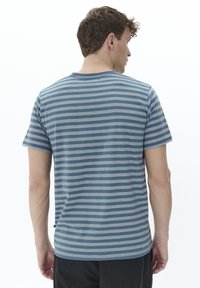 Striped t-shirt in blue and gray cotton, featuring short sleeves and a crew neckline. Design includes evenly spaced horizontal stripes.
