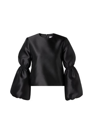Schwarze Satinbluse mit rundem Ausschnitt, langen Puffärmeln und elastischen Bündchen. Reißverschluss im Rücken. Glatte Textur und glänzende Oberfläche.