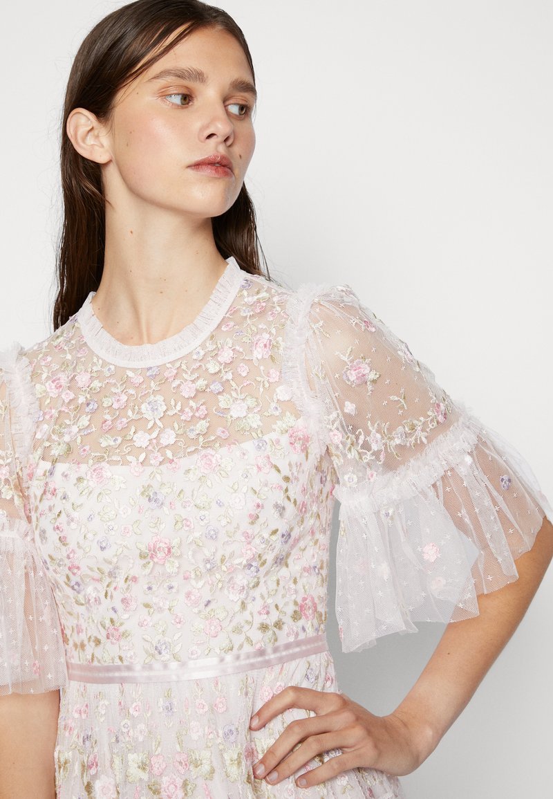 Damen Kleider | Needle & Thread ARAMINTA ROUND NECK MIDI DRESS Cocktailkleid/festliches Kleid powder pink/pink multi/pink - CO10 Damen Kleider | Needle & Thread ARAMINTA ROUND NECK MIDI DRESS Cocktailkleid/festliches Kleid powder pink/pink multi/pink - CO10