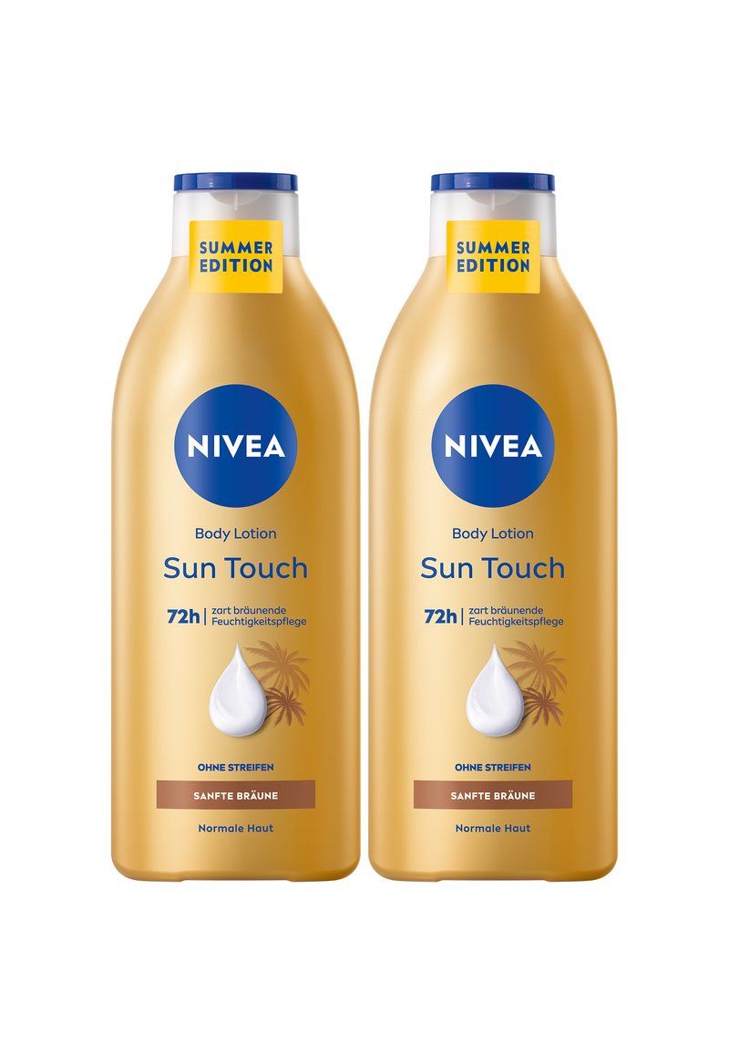 NIVEA Sun Touch Bodylotion-Flaschen, goldene Farbe, geschwungene Form, blaue Kappen, mit "Sommer Edition"-Etikett. 72-Stunden-Befeuchtung, streifenfreie Formel.