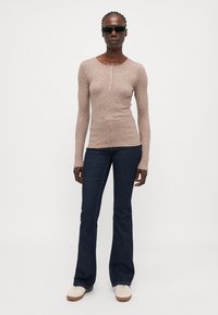 ONLY Tall ONLLINEA O NECK BUTTON - Top s dlouhým rukávem - brown lentil melange