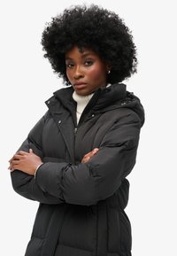Superdry & Co MAXI HOODED PUFFER - Abrigo de invierno - black