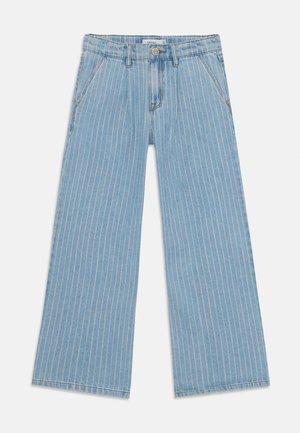 BELLA SKATER STRIPE - Široke kavbojke - light blue denim