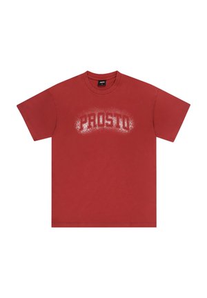 Czerwona bawełniana koszulka z krótkimi rękawami, okrągłym dekoltem i promocyjnym napisem "PROSTO" w białym nadruku graficznym na piersi.