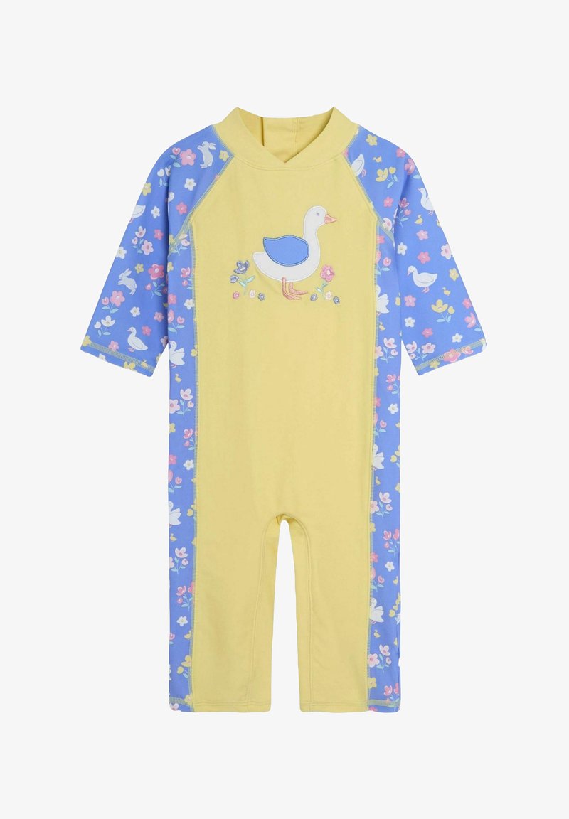 Bañador amarillo con mangas cortas, que presenta un patrón floral azul en las mangas y un gráfico de pato en la parte frontal. Material suave y elástico.