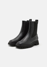 Clarks Botki