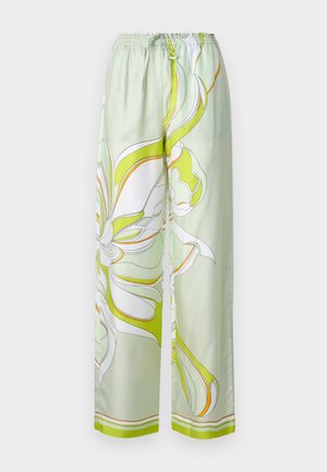 Satin zelene hlače s cvjetnim uzorkom u bijeloj i žutoj boji, elastična gumica u struku, široke nogavice i glatka tekstura.