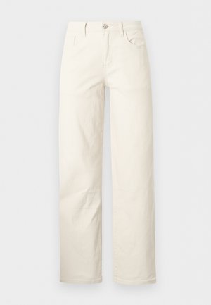 Pantalon droit couleur blanc cassé avec poches avant, passants pour ceinture, fermeture par bouton et braguette à glissière, présenté sur un fond clair uni.