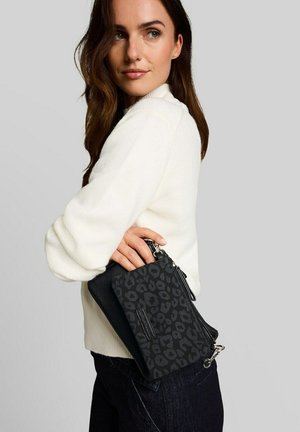 TOM TAILOR, TOM TAILOR BAGS TTJAMILA UMHÄNGETASCHE MIT LEO-MUSTER - Schoudertas - leo black