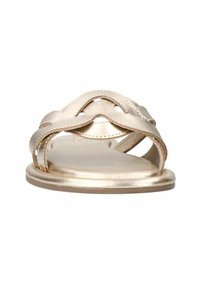 Gouden metallic schuifsandalen met gebogen banden, een glad oppervlak en een platte zool. Open ontwerp met een gestroomlijnde, minimalistische esthetiek.