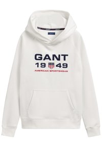 Biała bluza z kapturem, z dużym granatowym haftem "GANT 1949" oraz "AMERICAN SPORTSWEAR." Zawiera przednią kieszeń typu kangur.
