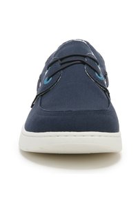 Marineblaue Leinensneaker mit weißer Gummisohle. Enthält blaue Ösen und schwarze Schnürsenkel. Abrundete Zehenpartie, genähte Akzente und strukturiertes Obermaterial.