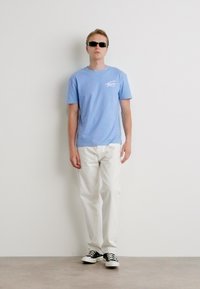 Tommy Jeans SIGNATURE TEE - T-shirts med print - westside blue