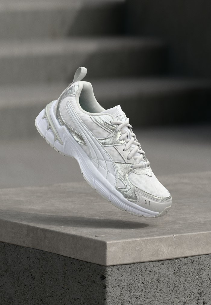 PUMA MILENIO TECH 2000 METALLICS WHISPER - Trainers - white/feather gray/silver-coloured