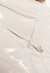 EA7 Emporio Armani Abrigo de invierno - beige