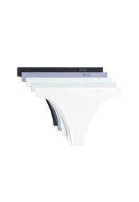 Set van zes vrouwenstringen in verschillende tinten: zwart, donkergrijs, lichtblauw, pale blauw, wit en lichtgrijs. Zacht materiaal met een minimalistisch ontwerp.