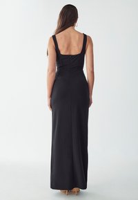 BWLDR KODA MAXI DRESS - Maksikleit - black