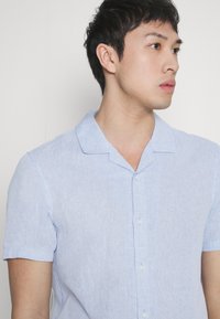 Pier One SHIRT-LINEN BLEND - Ing - light blue