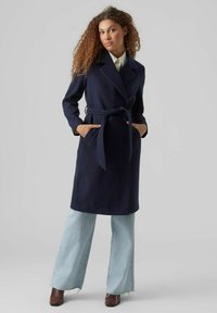 Vero Moda VMFORTUNEAYA LONG - Klasisks mētelis - navy blazer