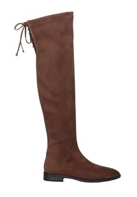 Bota plana de ante marrón hasta la rodilla con puntera redondeada y detalle de cordones en el borde superior trasero.