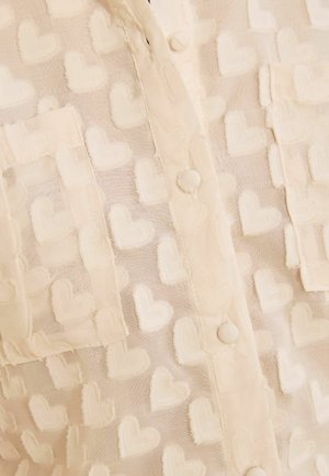 Love & Roses, REGULAR FIT - 3D HEART SHORT SLEEVE BUTTON THROUGH SHIRT - Skjortebluser - ivory