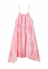 Růžové šaty s volným designem, které mají nařasený pas, tenká ramínka a měkkou, lehkou texturu s pastelově žlutými akcenty.