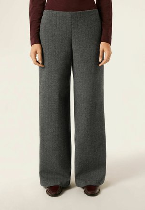 SOFT-TOUCH HERRINGBONE PALAZZO - Tygbyxor - black