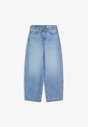 Jasnoniebieskie szerokie dżinsy z wysokim stanem, asymetrycznym zapięciem na guziki i klasycznym designem z pięcioma kieszeniami.